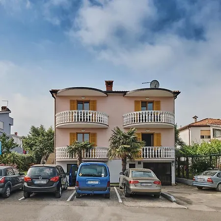 Apartment Car